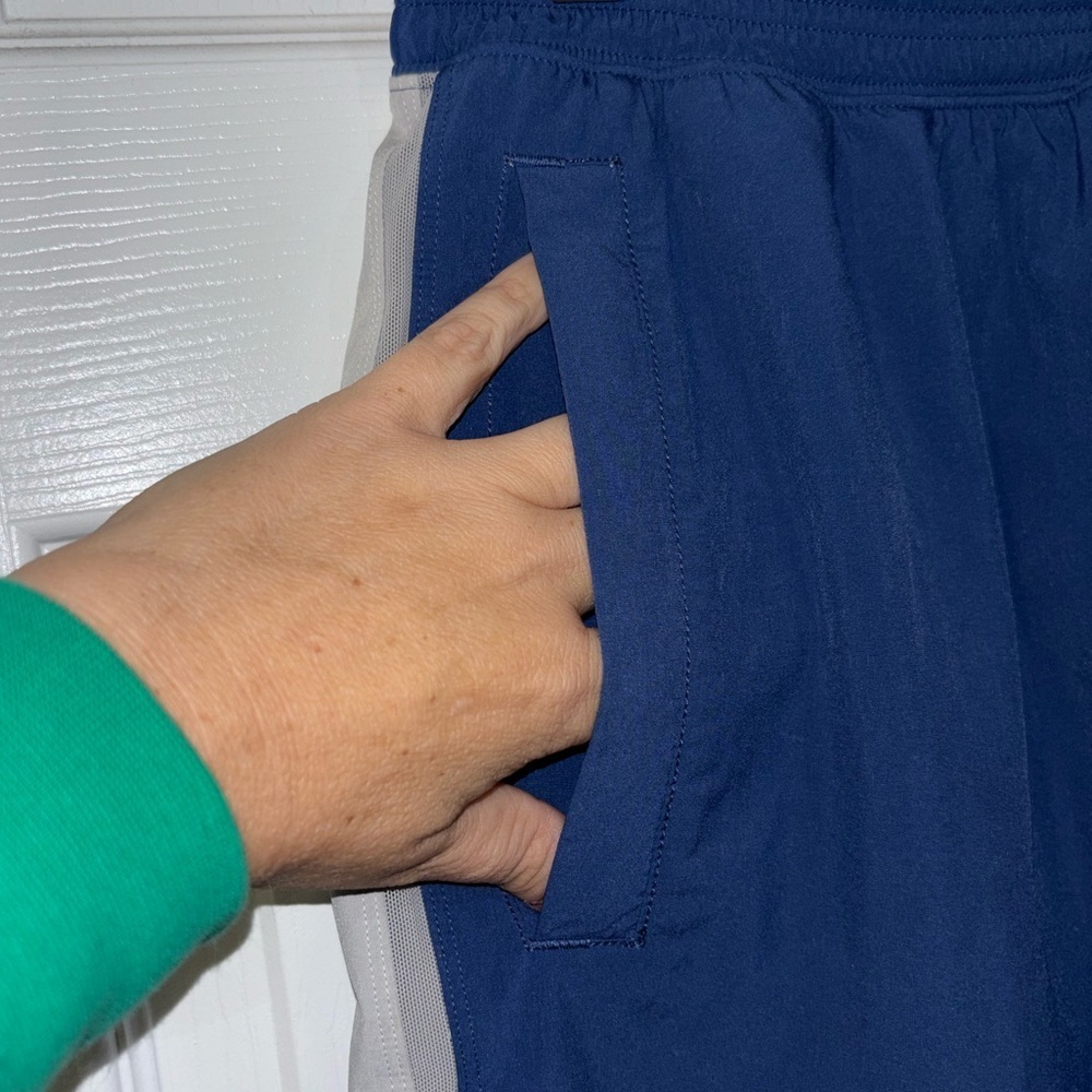 Lululemon Men's Pace Breaker Shorts SZ M​​​ - Picture 6 of 10